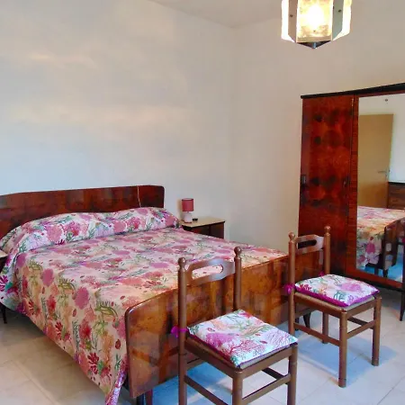 Se021 Senigallia, Trilocale In Zona Riservata *